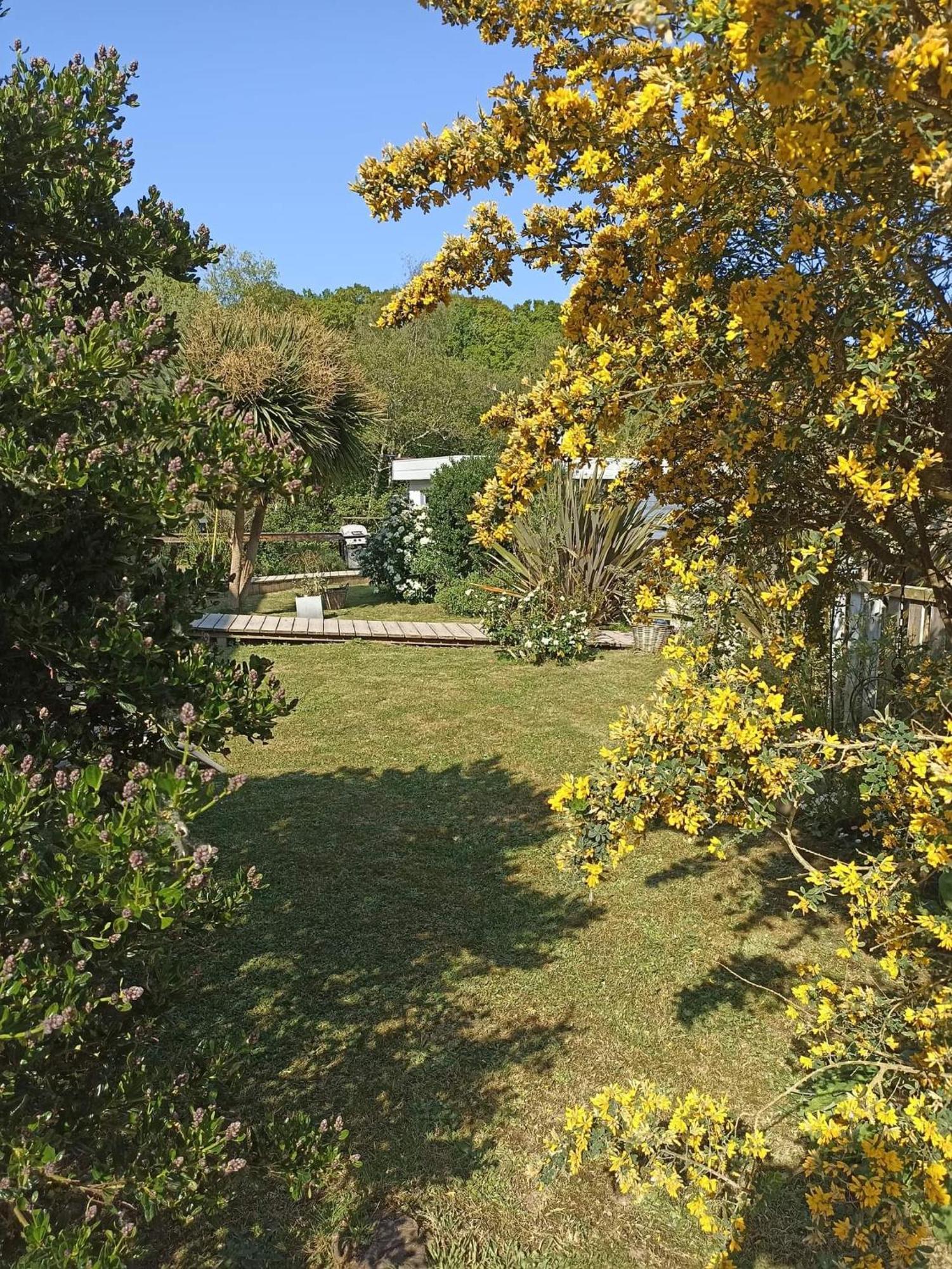 Lodge Avec Vue Sur La Riviere Lannion Exterior foto